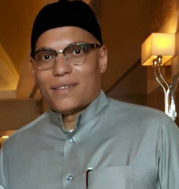 Karim Wade obtient son « passeport » pour Dakar…Le « new deal » en marche