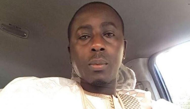 Pape Alé Niang est actuellement à la cave du tribunal