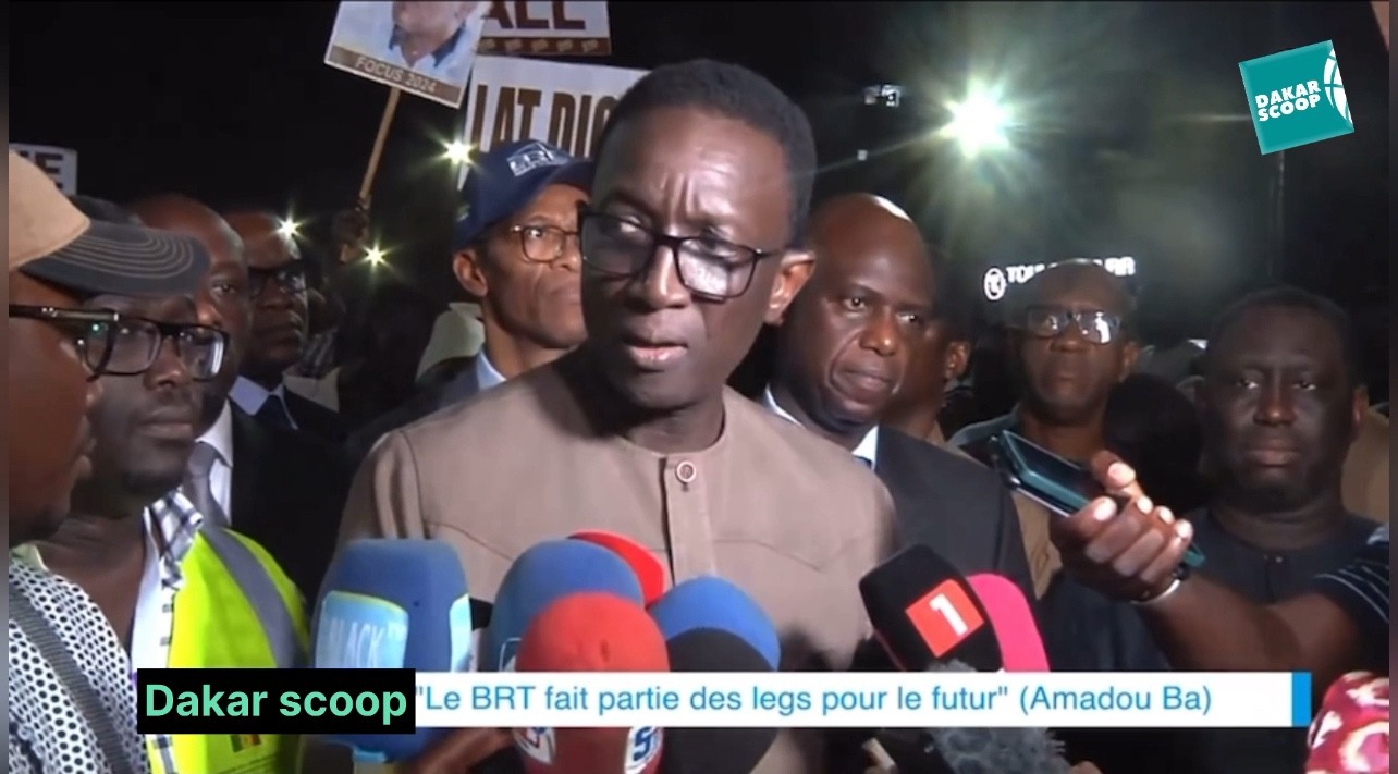 Mise en service des Bus Rapide Transit (BRT) : Amadou Ba parle » d’une première dans le monde » et félicite Macky Sall