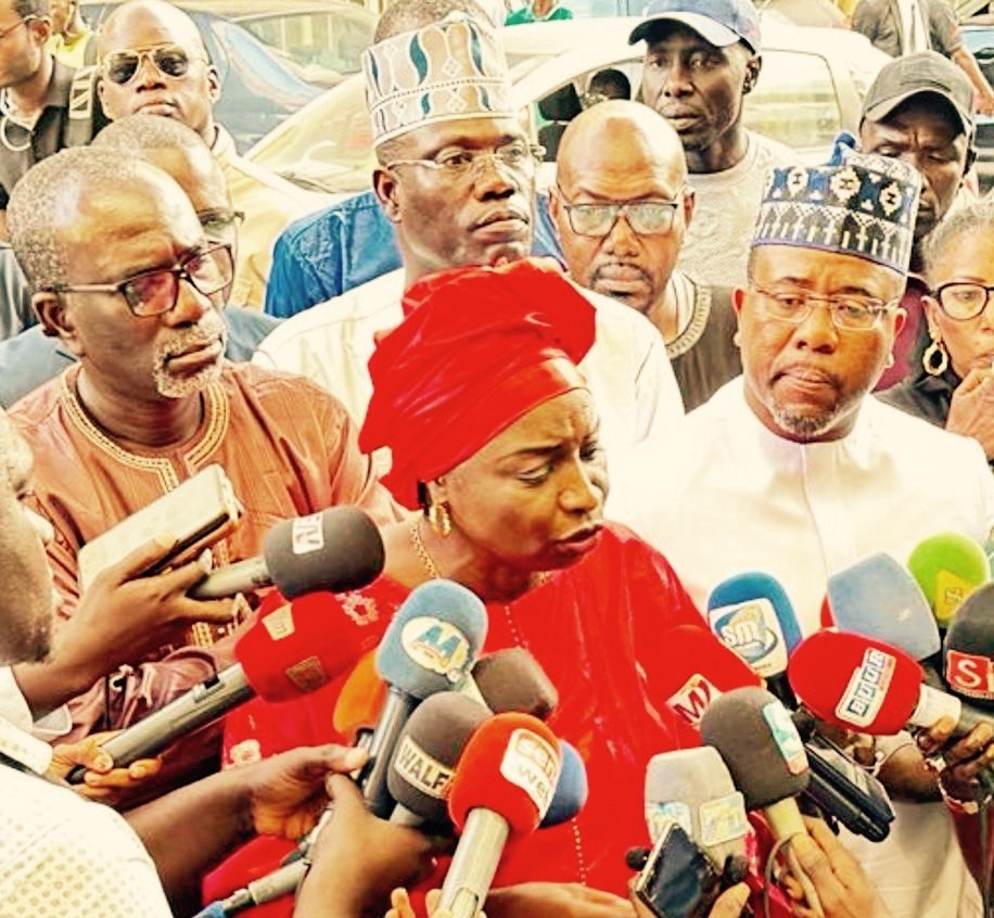 quarantaine de candidats aux dossiers de parrainage adresse une lettre à Macky Sall