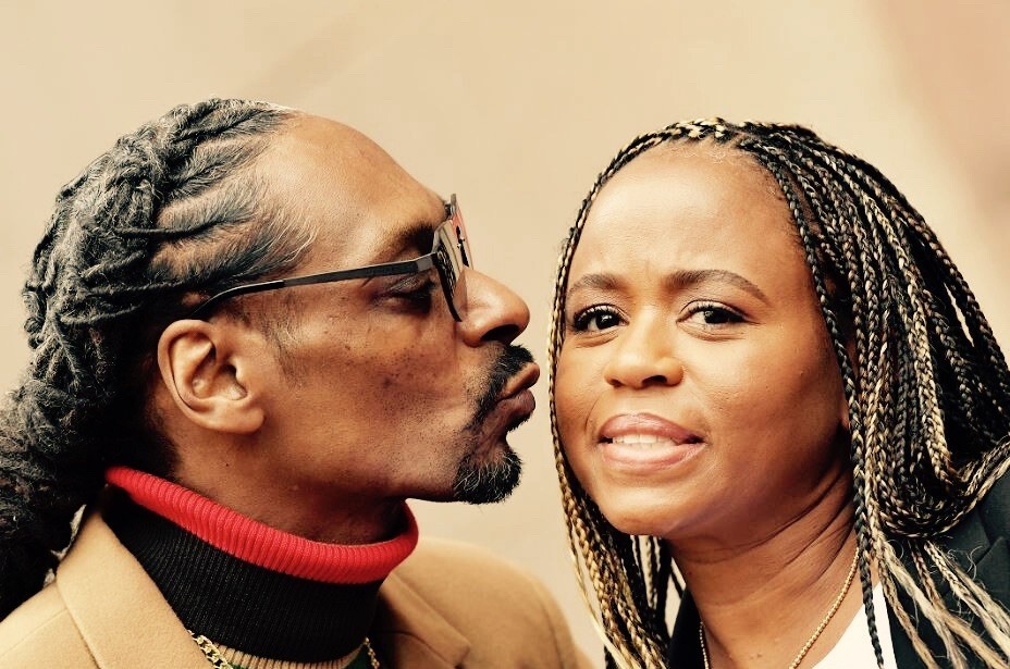 Shante Broadus, « madame Snoop Dogg » : Tout savoir sur la femme forte derrière le rappeur