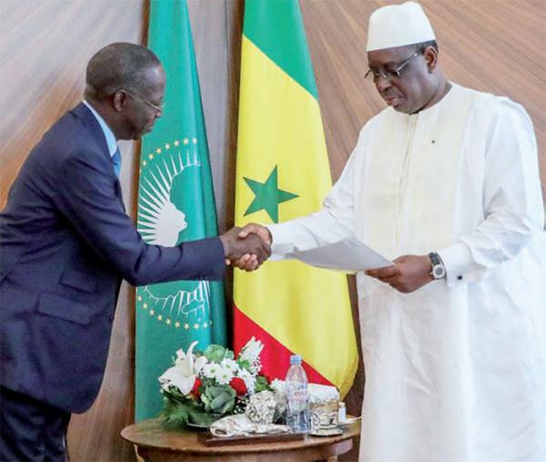 La Une du quotidien « Les Échos »: Macky Sall lâche Amadou Ba pour Mahammad B. Dionne