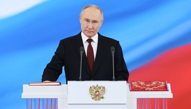 Vladimir Poutine a officiellement pris ses fonctions de président de la Russie pour la 5e fois