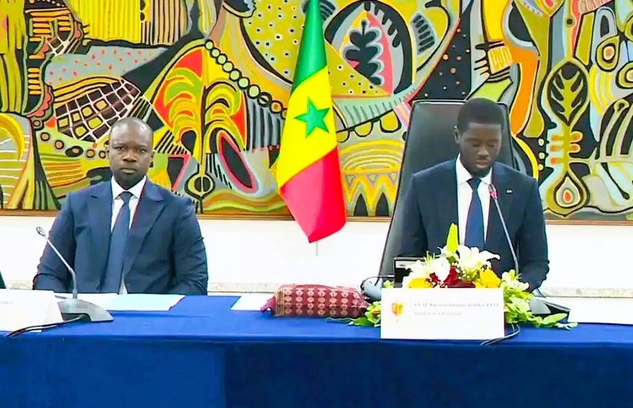 Gouvernement : Les Salaires des Directeurs Généraux et des Présidents de Conseil de Surveillance Dévoilés