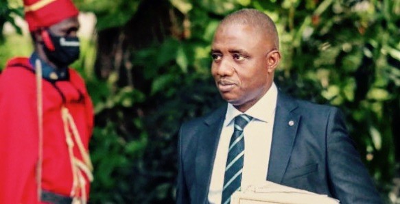 Populisme transatlantique et menaces outre-Atlantique : Soutien total à Madiambal face à la section d’assaut d’avocats (Par Dr Yoro Dia)