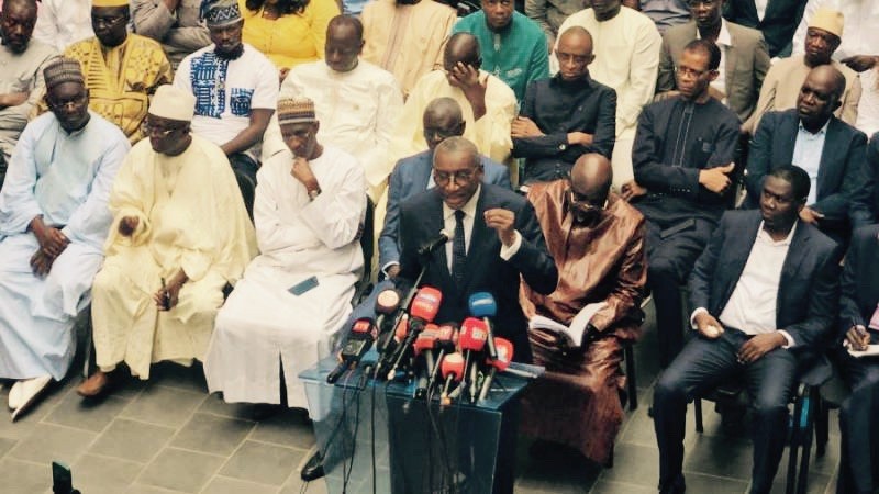 BENNO PRÉSENTE UN LIVRE BILAN DES 12 ANS­ DE MACKY SALL&nbsp;