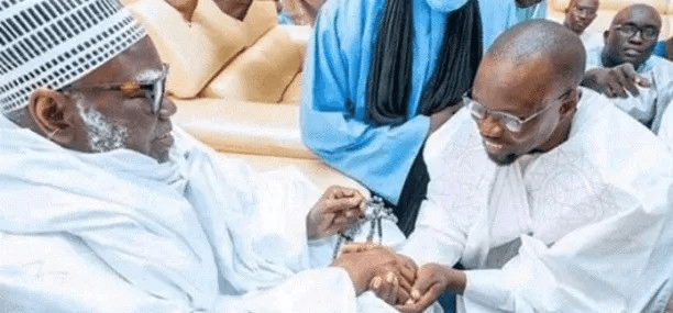 Touba : Le Khalife conseille à Ousmane Sonko d&rsquo;oublier le passé et de se tourner vers l&rsquo;avenir