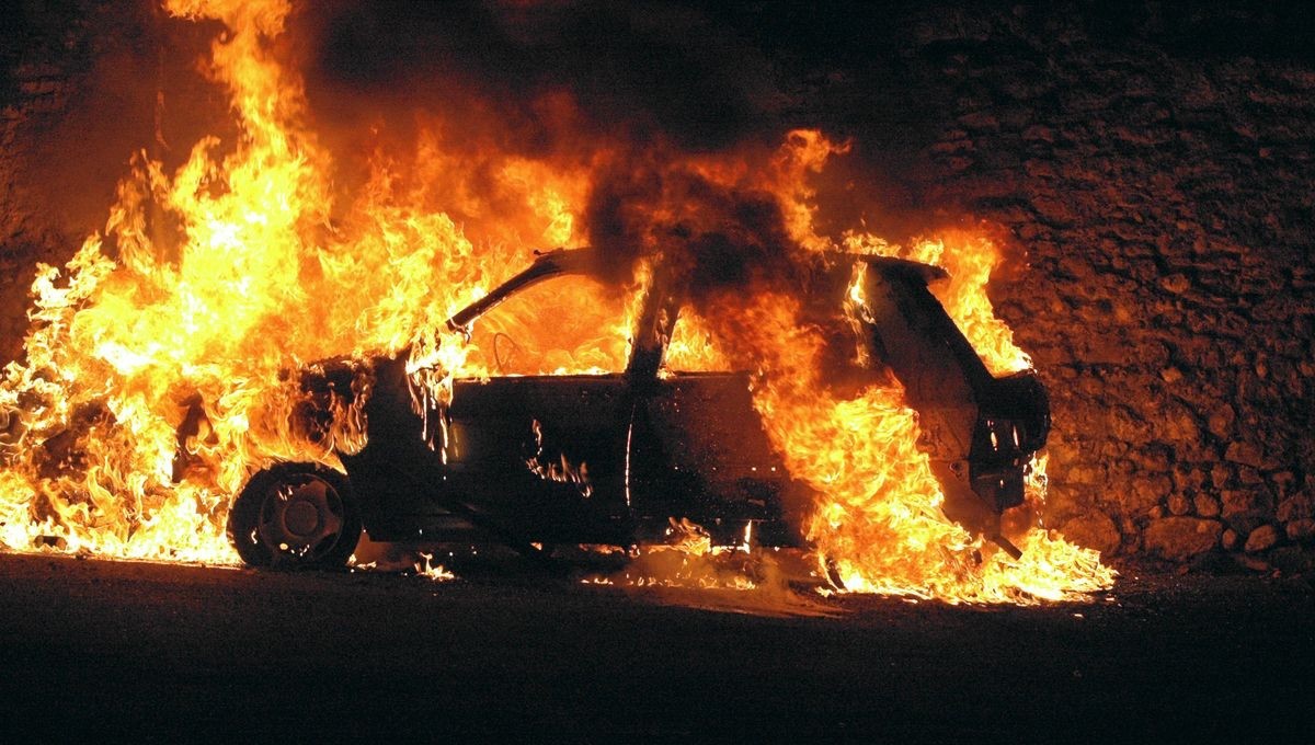 Parcelles Assainies Unité 13 : Un ouvrier incendie le véhicule de son ancien hébergeur pour se venger