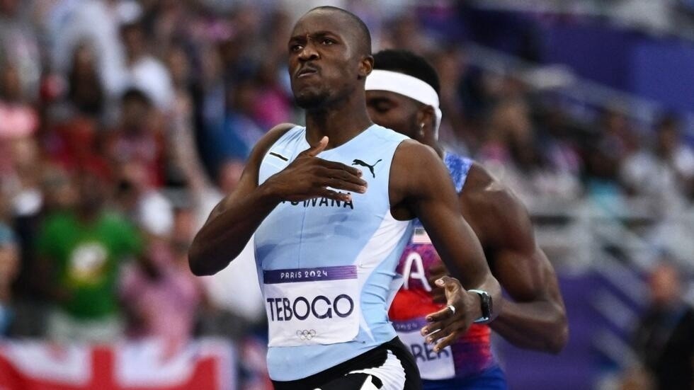 JO 2024 : Letsile Tebogo du Botswana décroche l&rsquo;or au 200m et bat Noah Lyles