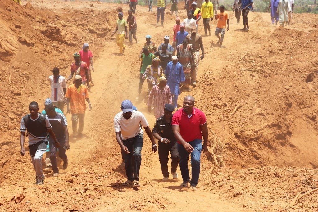 Suspension des Activités Minières dans la Falémé : Guy Marius Sagna Applaudit une Décision Attendue