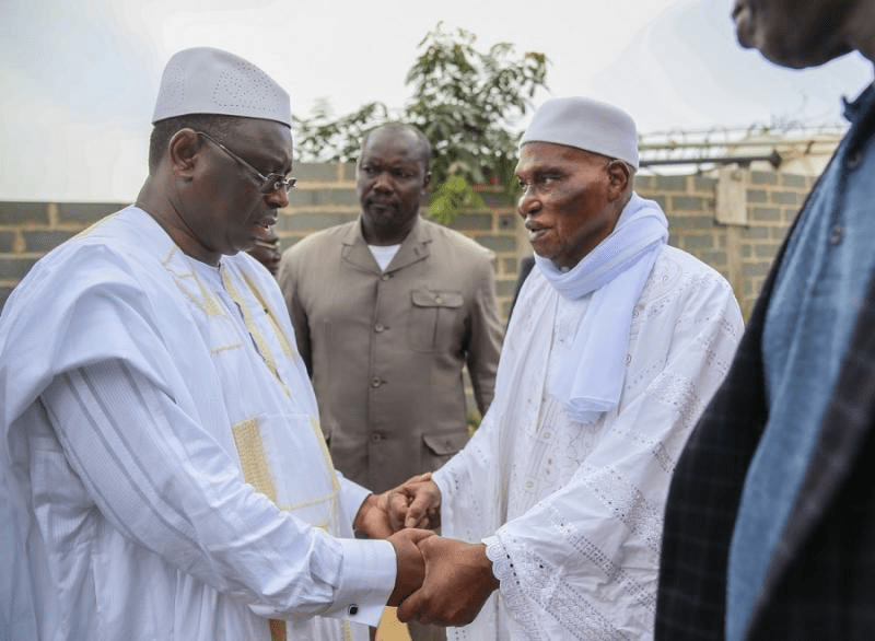Macky Sall suit les traces d&rsquo;Abdoulaye Wade en prenant la tête de la coalition Takku Wallu Sénégal pour les législatives de novembre 2024