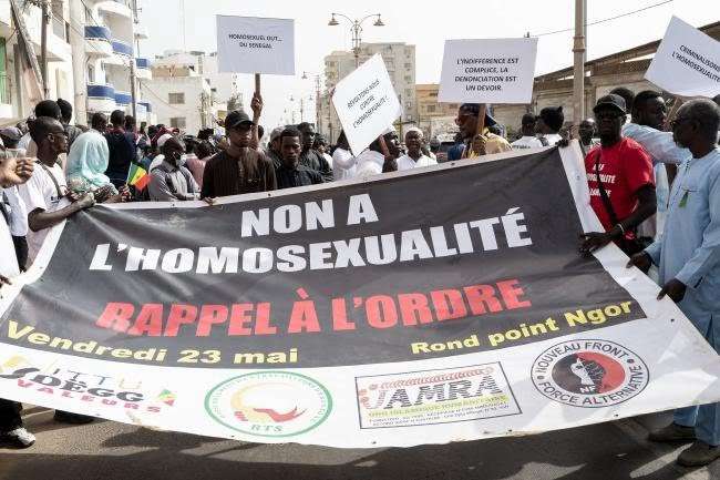 Sénégal : face à la répression, des homosexuels fuient pour « rester en vie »